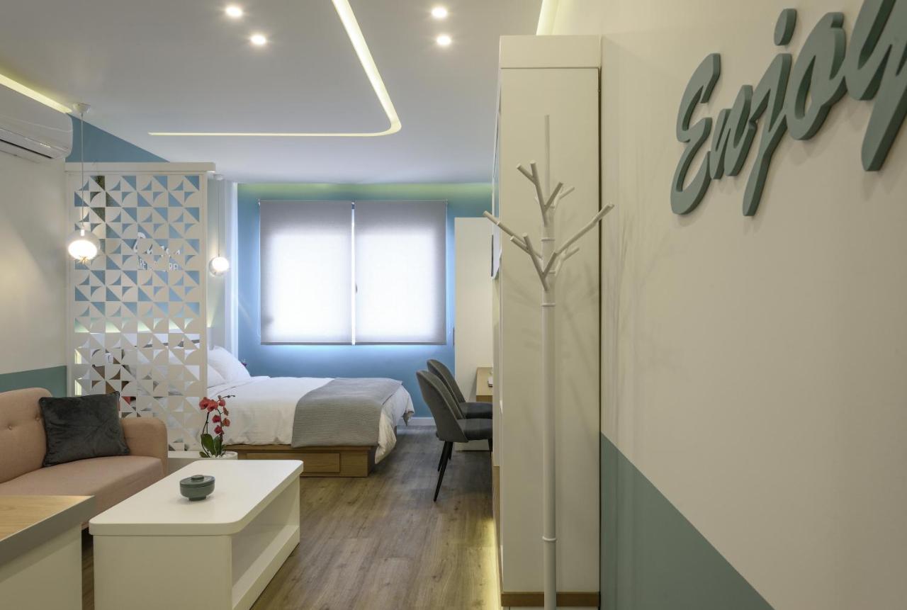Τhe Half Root Suite In The Heart Of City Center Thessaloníki Eksteriør bilde