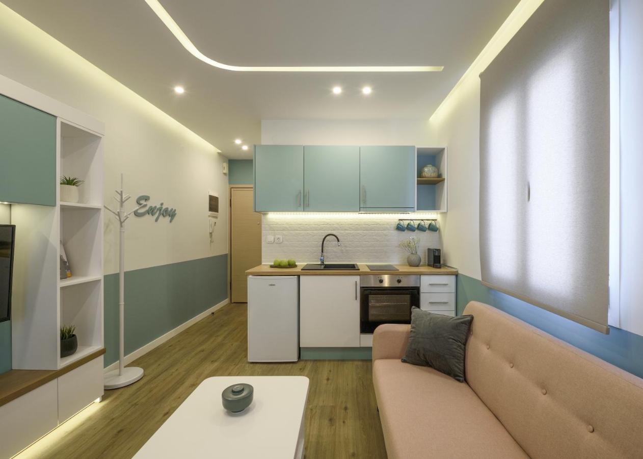 Τhe Half Root Suite In The Heart Of City Center Thessaloníki Eksteriør bilde