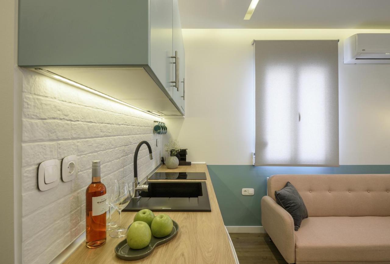 Τhe Half Root Suite In The Heart Of City Center Thessaloníki Eksteriør bilde